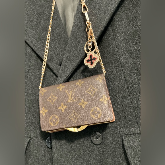 Louis Vuitton Handbags - ✅AUTHENTIC LV KISSLOCK WALLET MI0938 LOUIS VUITTON